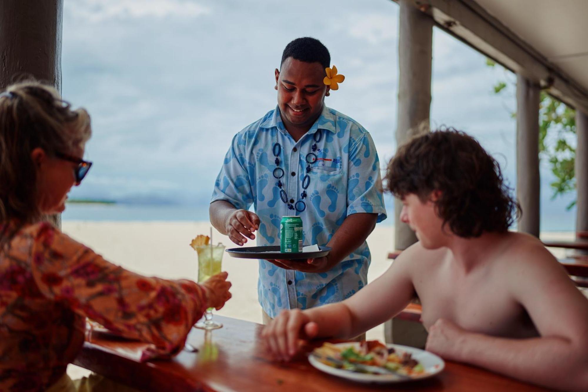 Beachcomber Island Resort Екстериор снимка