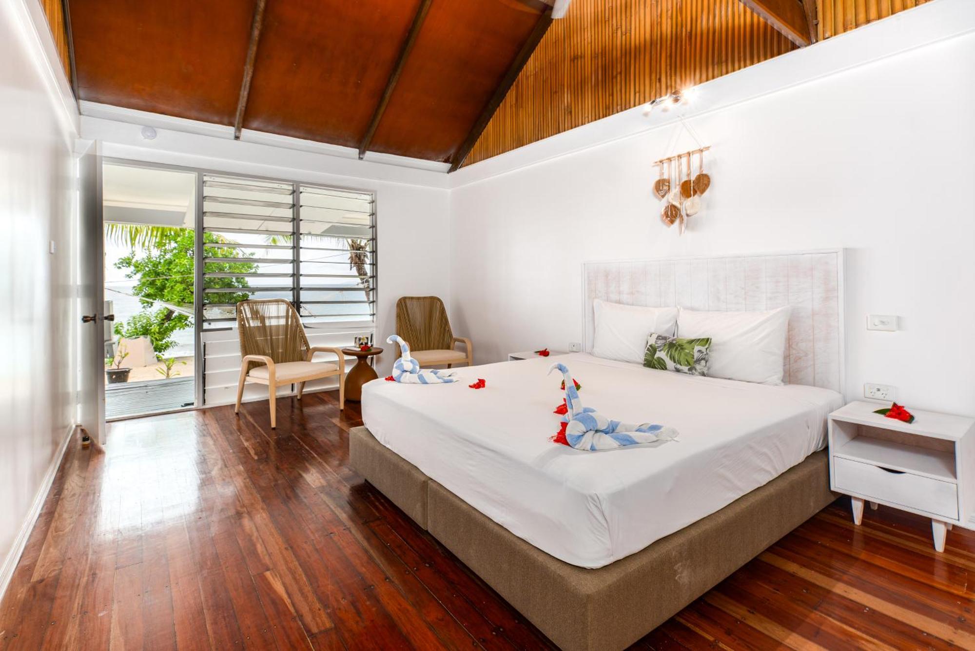 Beachcomber Island Resort Екстериор снимка