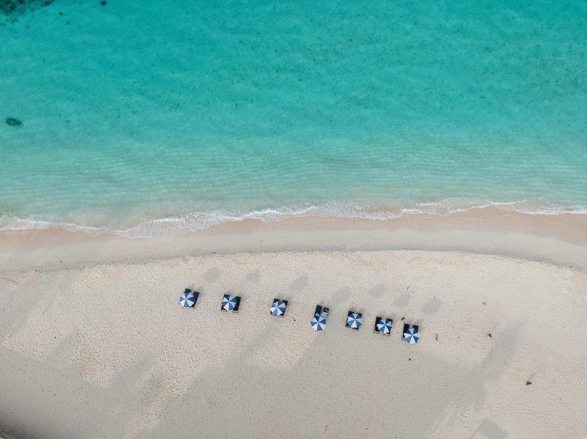 Beachcomber Island Resort Екстериор снимка
