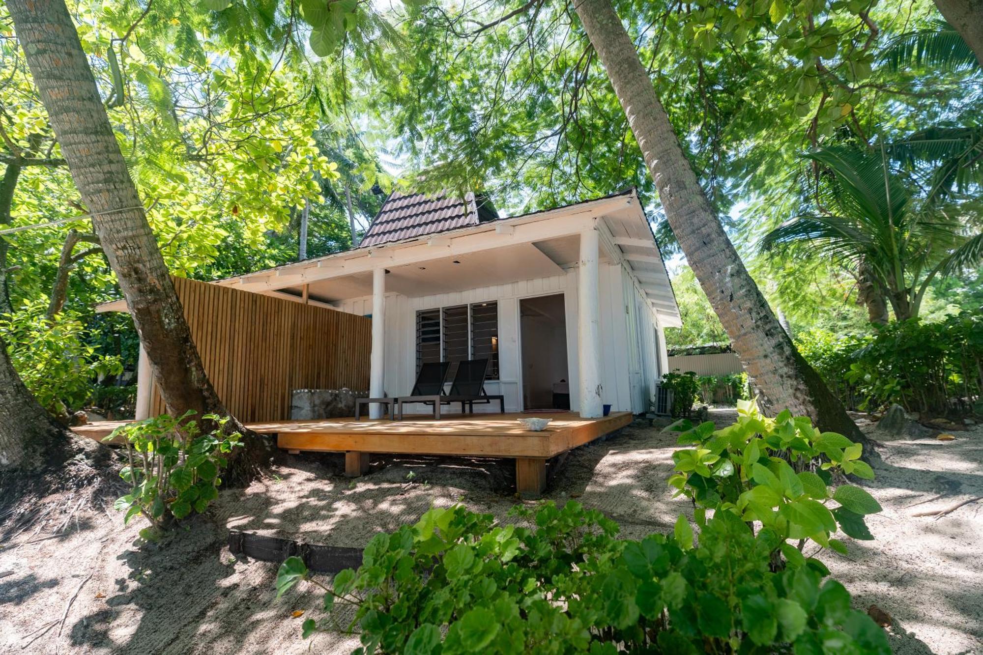 Beachcomber Island Resort Екстериор снимка