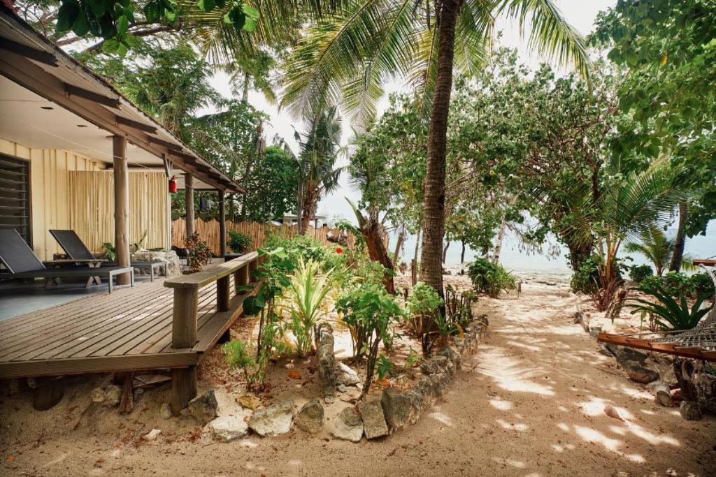 Beachcomber Island Resort Стая снимка